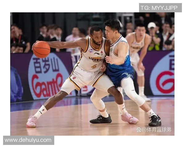 2015年CBA精彩对决青岛队与江苏队的激烈较量回顾